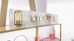 ออกแบบ ผลิต และติดตั้งร้าน : ร้าน OPIYA กระเป๋า ห้างฯ พารากอน กทม.